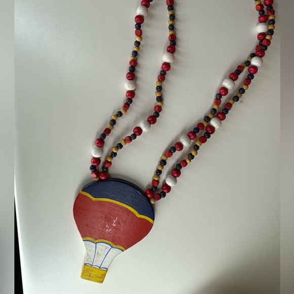 Vintage wooden beaded handmade hot air balloon necklace - Picture 5 of 8